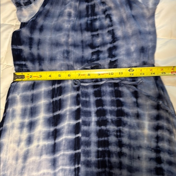 Blue and White Ruched Maxi Dress with Cap Raglan Sleeves - Picture 10 of 11